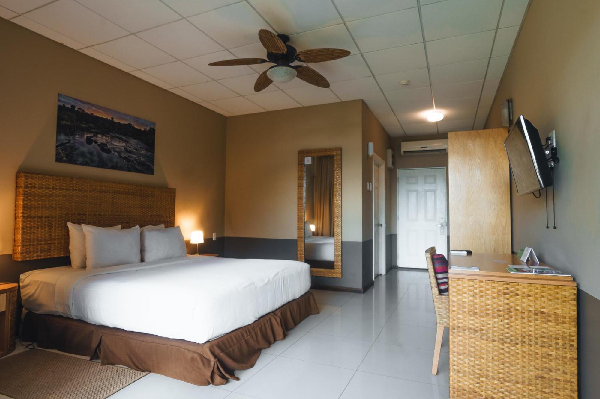 Jacana Amazon Wellness Resort ปารามารีโบ ภายนอก รูปภาพ